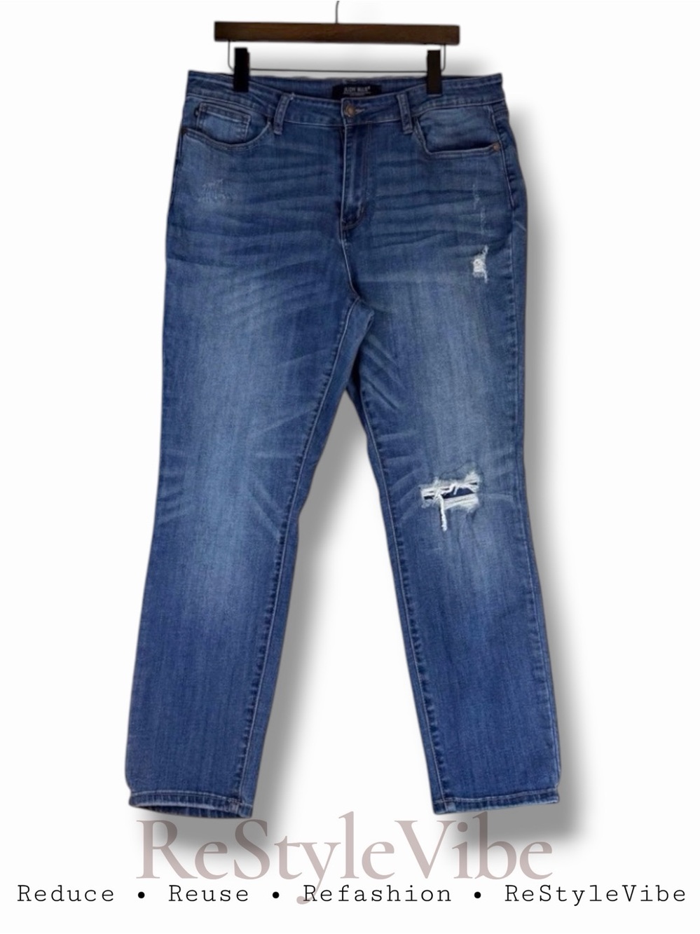 JUDY BLUE Women’s Size 15/32 Denim Jeans Boyfriend Fit High Rise Style Stretch